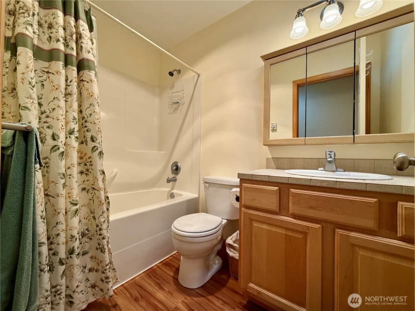 Property photo for 143 S Oar Loop Sw, Ocean Shores photo 38