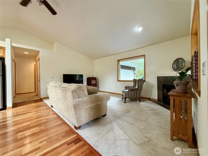 Property photo for 143 S Oar Loop Sw, Ocean Shores photo 19