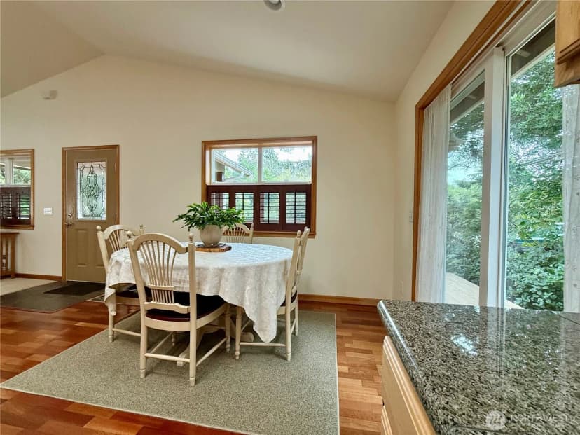 Property photo for 143 S Oar Loop Sw, Ocean Shores photo 27