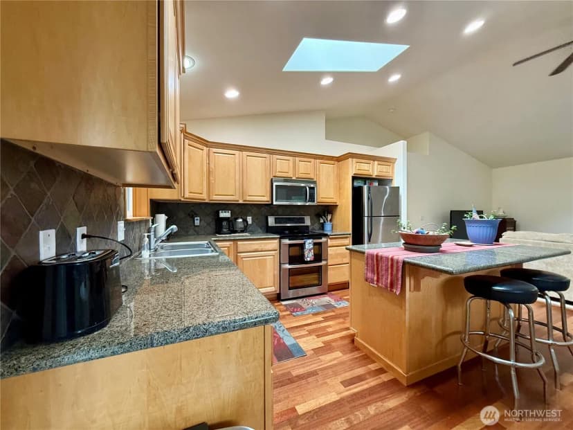 Property photo for 143 S Oar Loop Sw, Ocean Shores photo 26