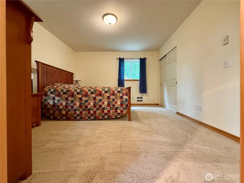 Property photo for 143 S Oar Loop Sw, Ocean Shores photo 31