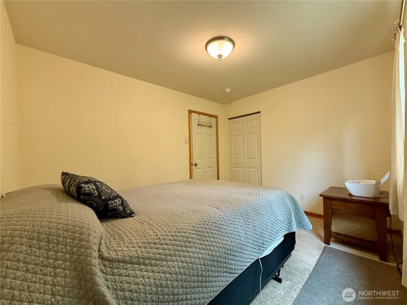 Property photo for 143 S Oar Loop Sw, Ocean Shores photo 36