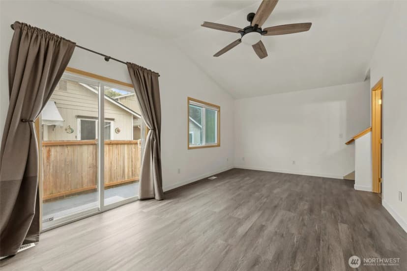 Property photo for 4406 148th Street Ne, Marysville photo 17