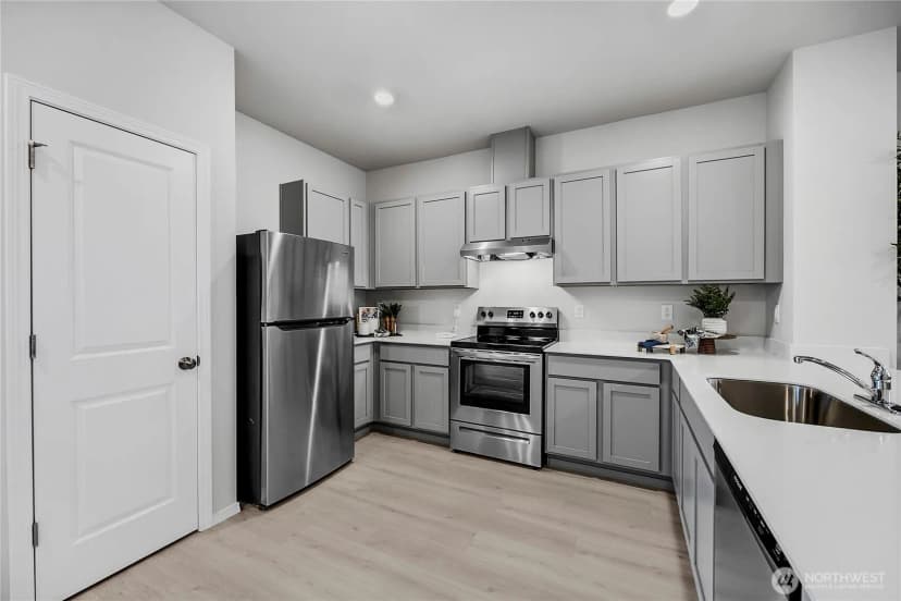 Property photo for 34092 Emerald Ridge Avenue Se, Black Diamond photo 3