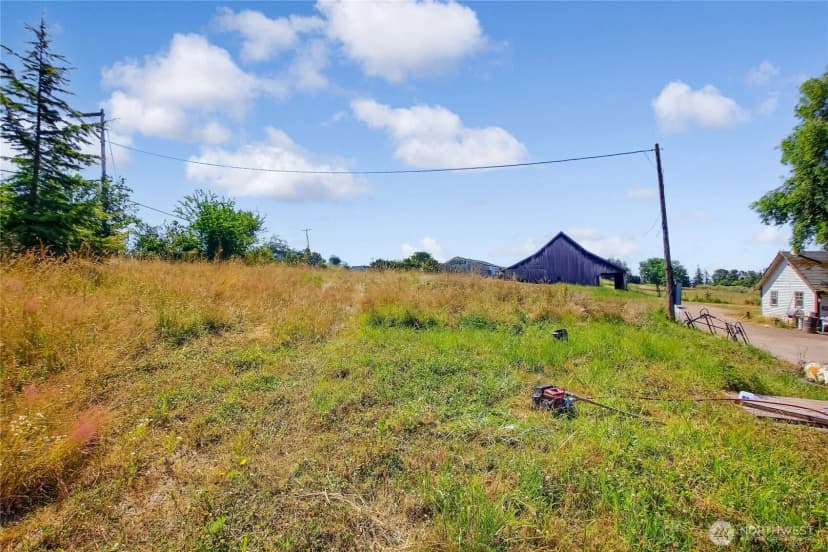 Property photo for 30320 Pioneer Highway, Stanwood photo 36