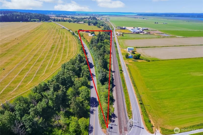 Property photo for 30320 Pioneer Highway, Stanwood photo 10