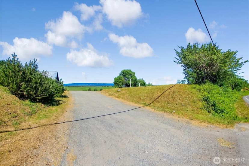 Property photo for 30320 Pioneer Highway, Stanwood photo 15