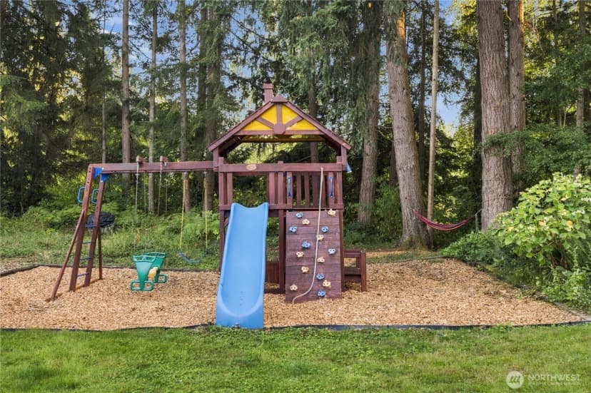 Property photo for 18115 Ne 113th Street, Redmond photo 32