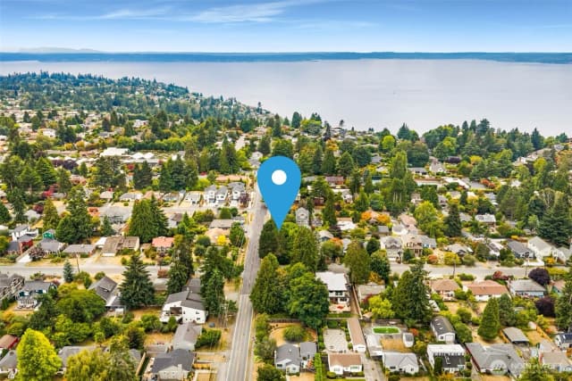 Property photo for 10004 14th Avenue Nw, Seattle photo 5