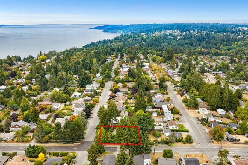 Property photo for 10004 14th Avenue Nw, Seattle photo 7
