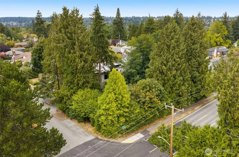 Property photo for 10004 14th Avenue Nw, Seattle photo 8