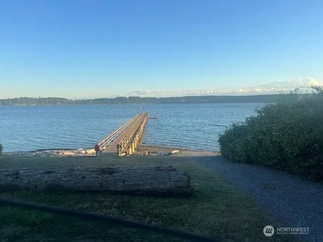 Property photo for 1586 Douglas Street, Oak Harbor photo 13