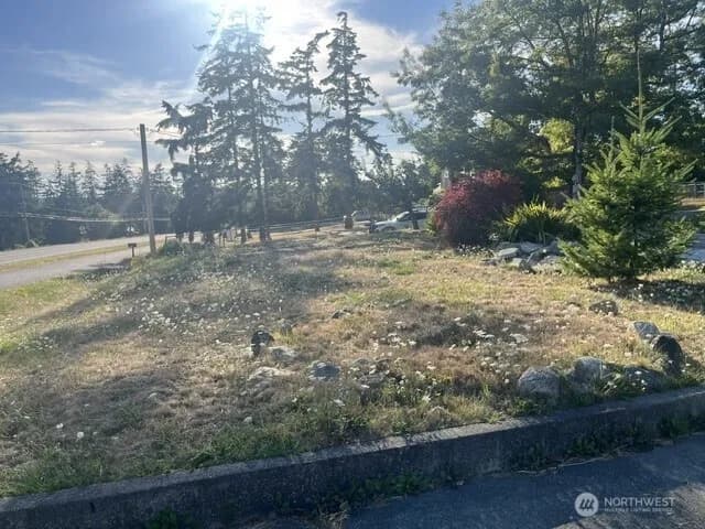 Property photo for 1586 Douglas Street, Oak Harbor photo 11