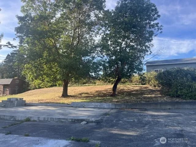 Property photo for 1586 Douglas Street, Oak Harbor photo 6