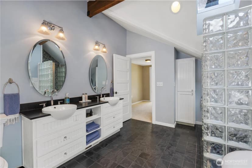 Property photo for 9376 Endicott Street Ne, Bainbridge Island photo 28