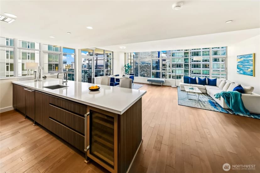 Property photo for 583 Battery Street #3701n, Seattle photo 5