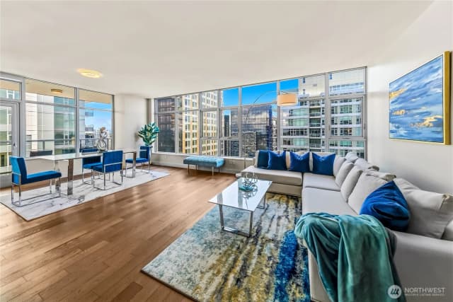 Property photo for 583 Battery Street #3701n, Seattle photo 2