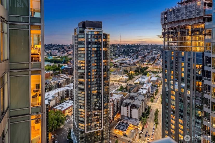 Property photo for 583 Battery Street #3701n, Seattle photo 8