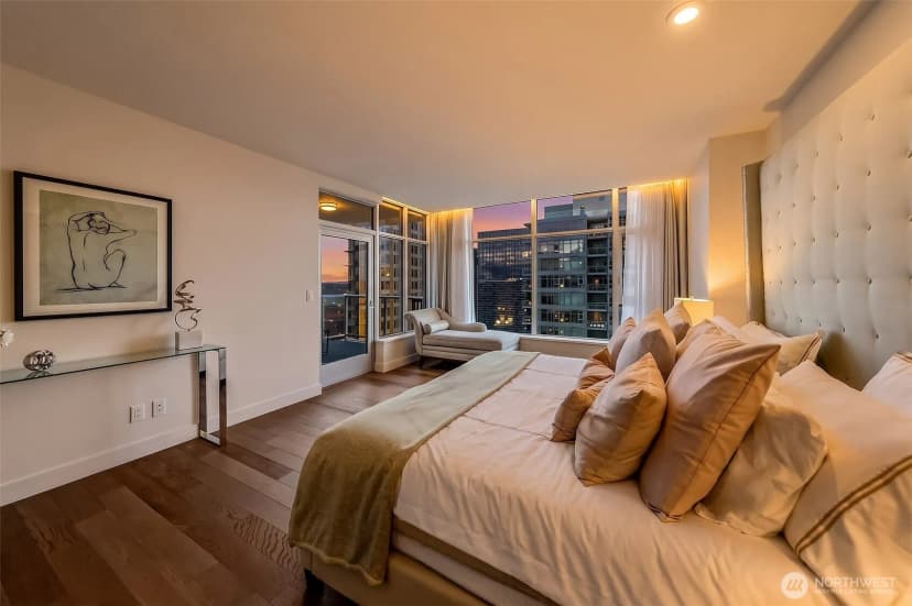 Property photo for 583 Battery Street #3701n, Seattle photo 11