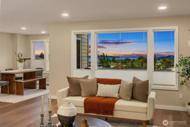 Property photo for 550 Paradise Lane #b201, Edmonds photo 5