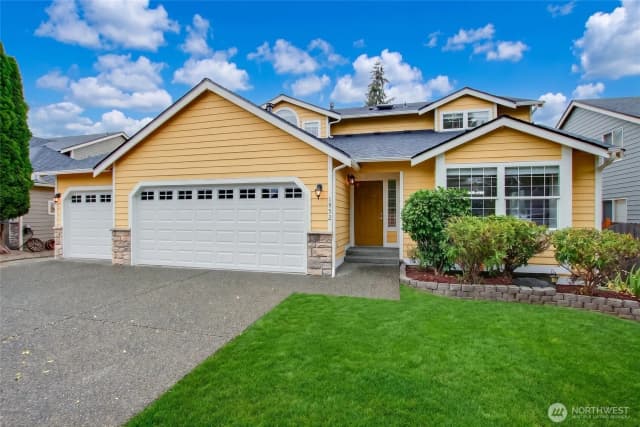 Property photo for 1952 Sw 352nd St, Federal Way photo 2