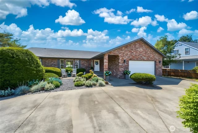 Property photo for 860 Se Sentry Drive, College Place