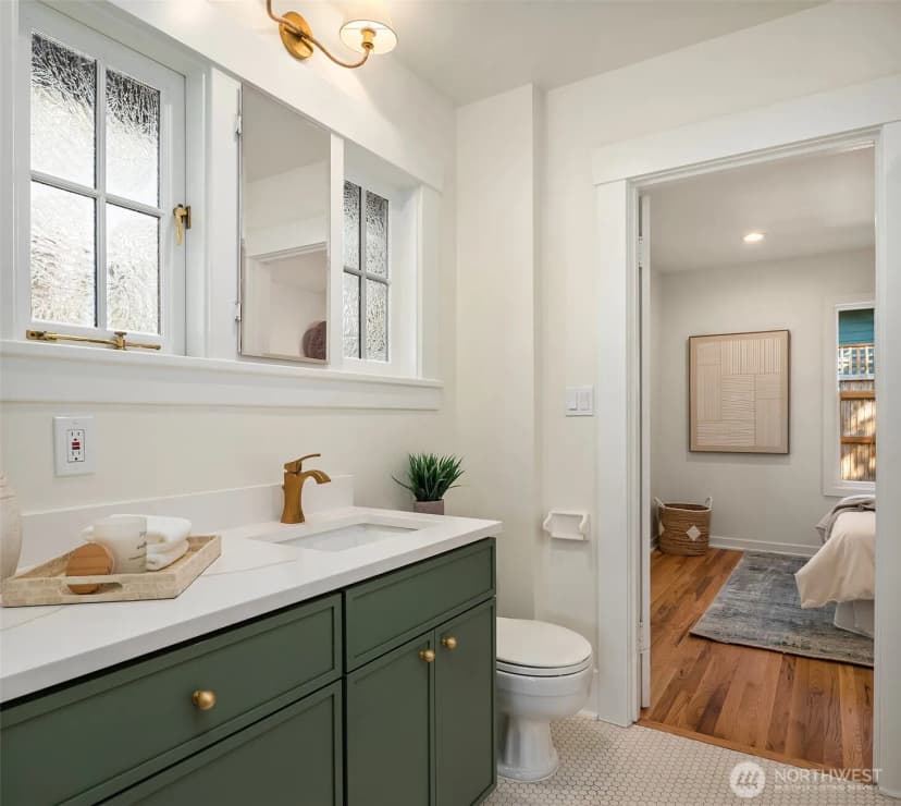 Property photo for 5412 Kensington Place N, Seattle photo 19