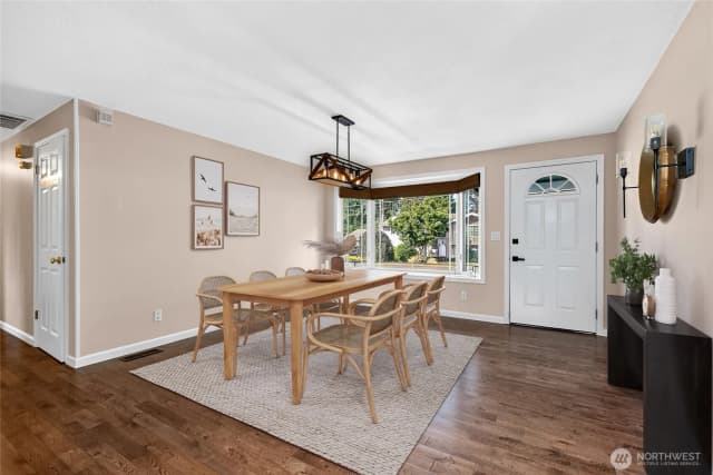 Property photo for 19032 86th Avenue Ne, Bothell photo 4
