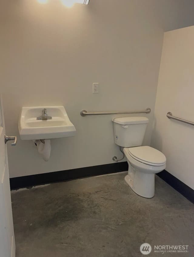 Property photo for 2762 Peace Portal Drive #e126, Blaine photo 4