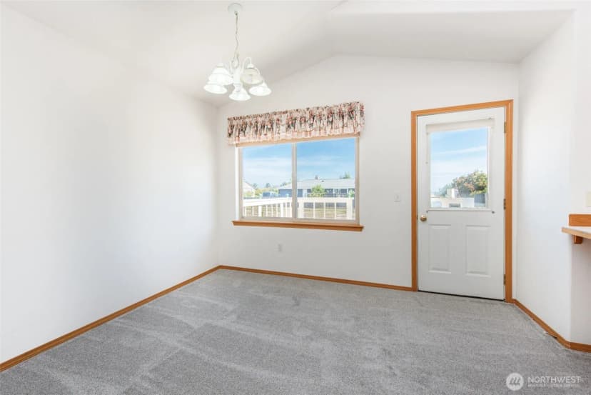 Property photo for 100 Bay View St, Sequim photo 5
