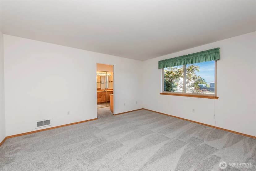 Property photo for 100 Bay View St, Sequim photo 30