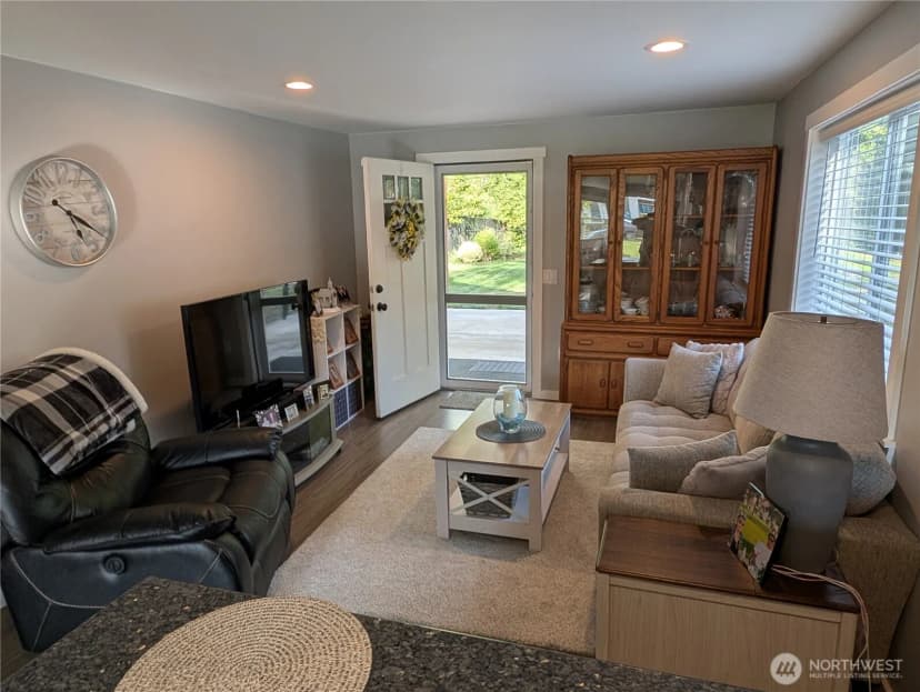 Property photo for 1419 14th Street Sw, Puyallup photo 8