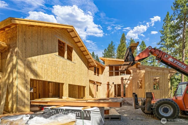 Property photo for 1060 Larkspur Loop, Cle Elum photo 3