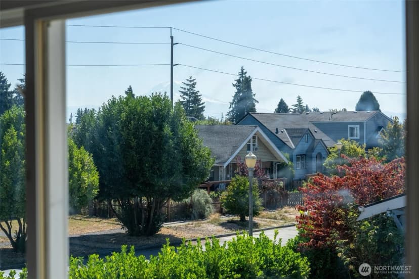 Property photo for 1702 S Ainsworth Avenue, Tacoma photo 25