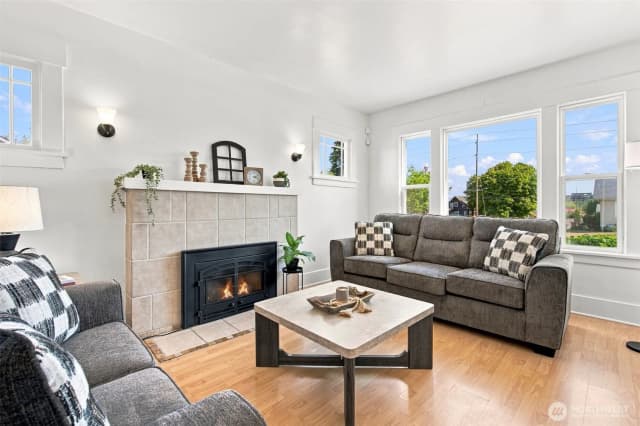 Property photo for 1702 S Ainsworth Avenue, Tacoma photo 5