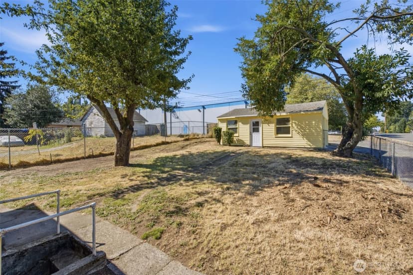 Property photo for 1702 S Ainsworth Avenue, Tacoma photo 26