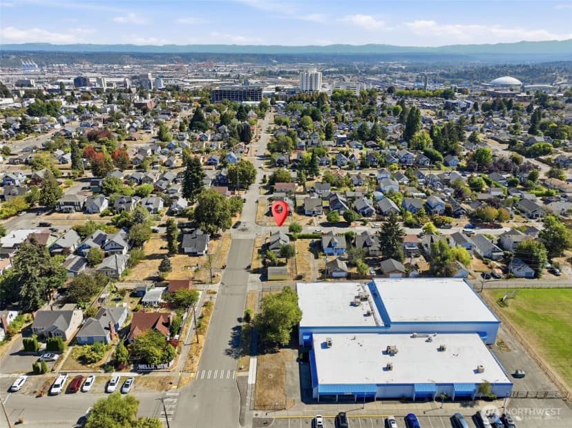 Property photo for 1702 S Ainsworth Avenue, Tacoma photo 29