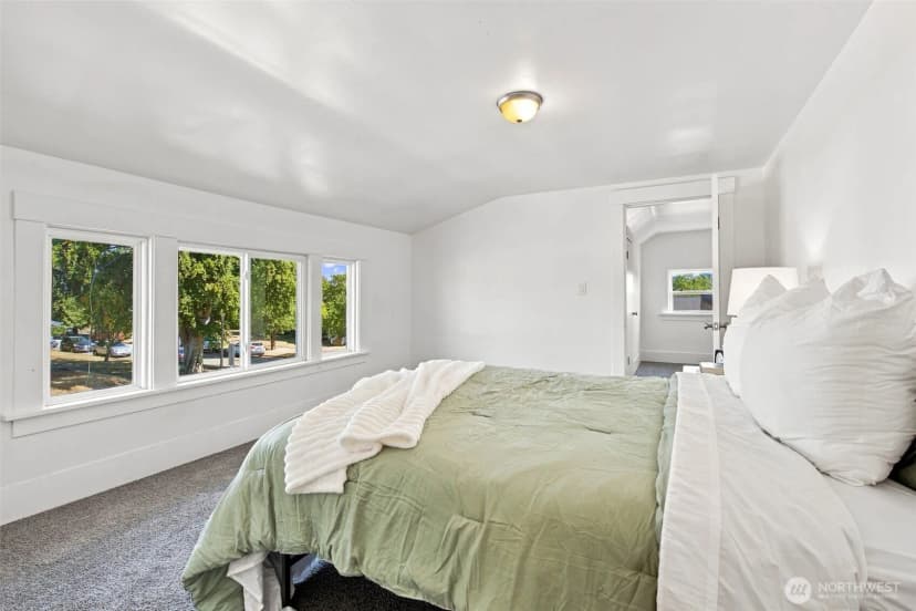 Property photo for 1702 S Ainsworth Avenue, Tacoma photo 21