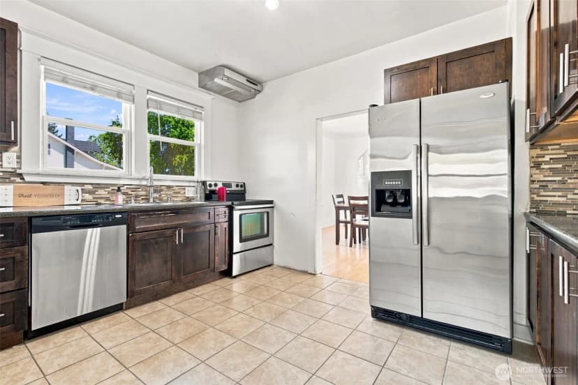 Property photo for 1702 S Ainsworth Avenue, Tacoma photo 13