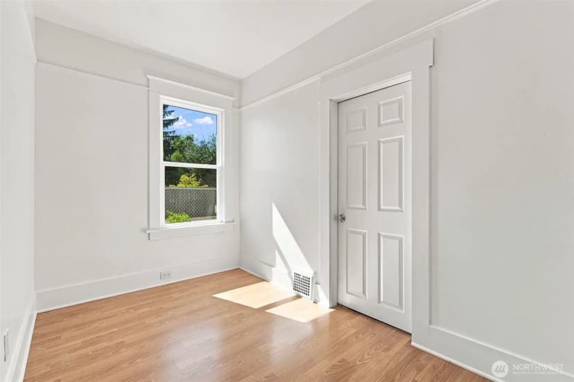 Property photo for 1702 S Ainsworth Avenue, Tacoma photo 15