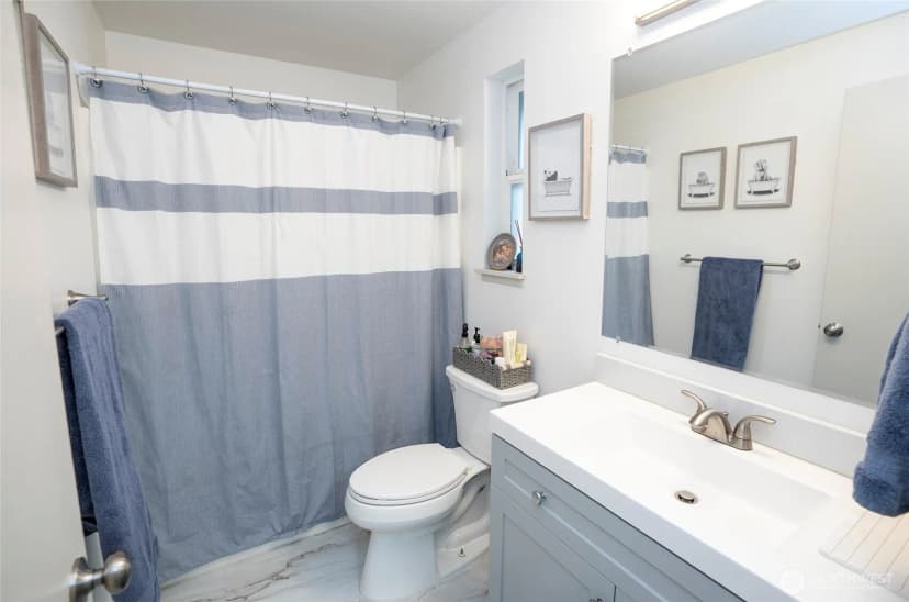 Property photo for 10023 Angle Lane Sw, Lakewood photo 27