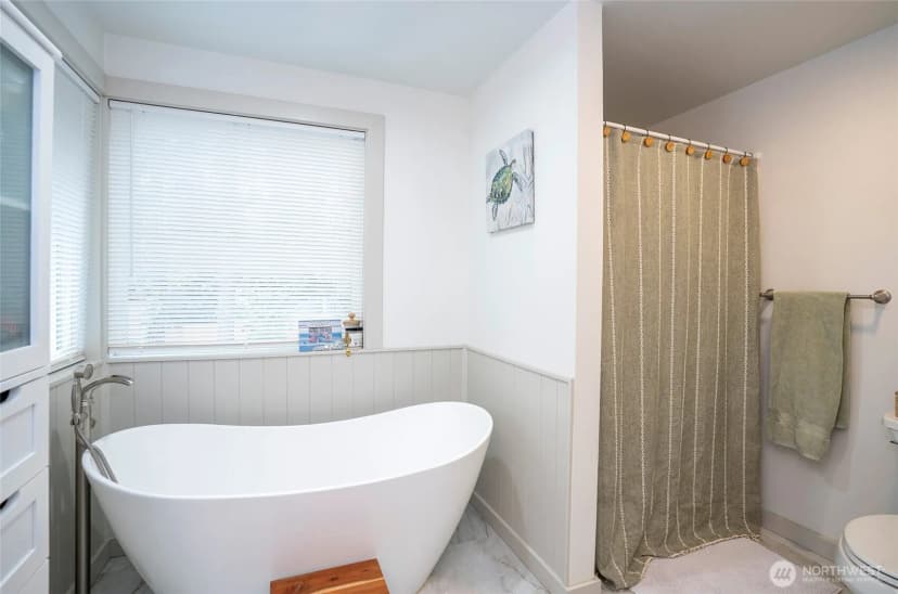 Property photo for 10023 Angle Lane Sw, Lakewood photo 24