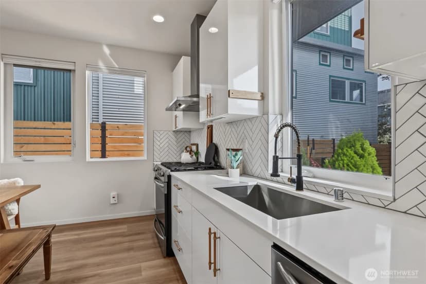 Property photo for 2429 Nw 64th Street #a, Seattle photo 15