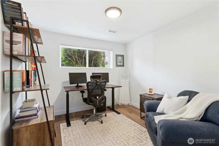Property photo for 6913 125th Avenue Se, Newcastle photo 24