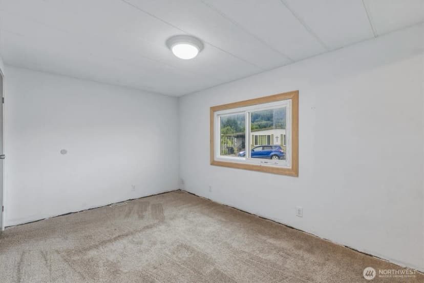 Property photo for 4400 Ocean Beach Highway #33, Longview photo 15