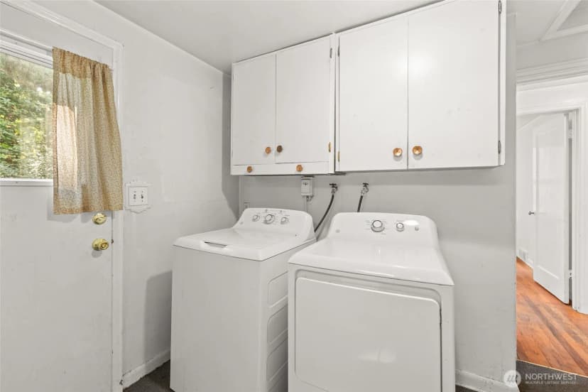 Property photo for 406 Windsor Way Ne, Renton photo 20