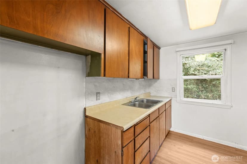 Property photo for 406 Windsor Way Ne, Renton photo 12