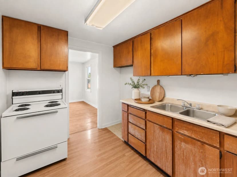 Property photo for 406 Windsor Way Ne, Renton photo 15