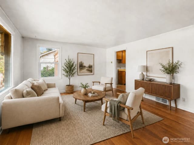Property photo for 406 Windsor Way Ne, Renton photo 4
