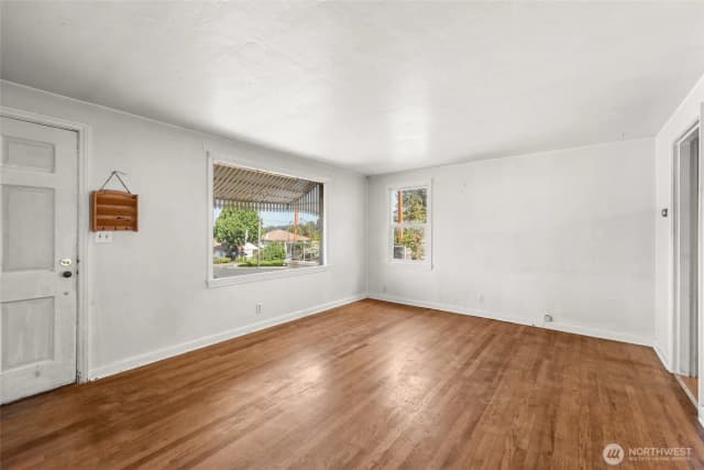 Property photo for 406 Windsor Way Ne, Renton photo 5
